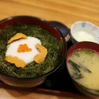 元祖海ぶどう本舗の海ぶどう丼|友里さん