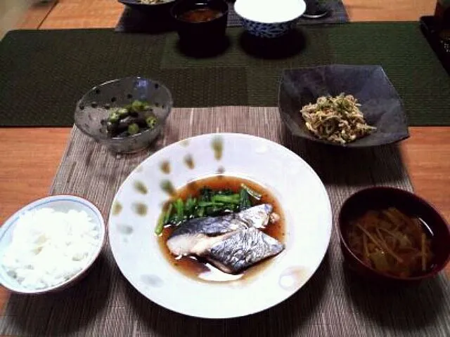 サワラの焼き浸し、茄子の煮物、大豆モヤシと千切り大根のゴマ酢和え、ゴボウ味噌汁|高嶋幸惠さん