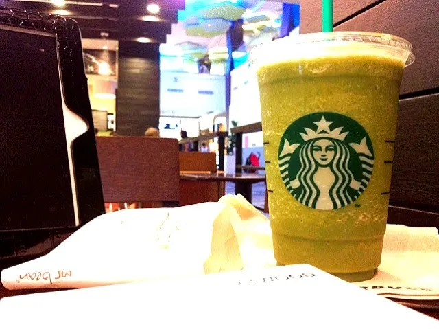 Starbucks Green Tea Frappucino|yuriさん