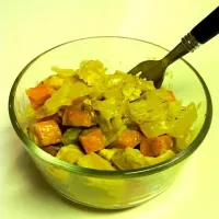 Snapdishの料理写真:easy curry chicken with sweet potato and  onions|Evaさん