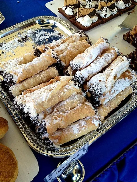 Vegan Cannoli from Vegan Treats!|Anneさん