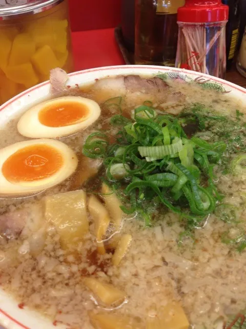 Snapdishの料理写真:味玉ラーメン|@SAKURAさん