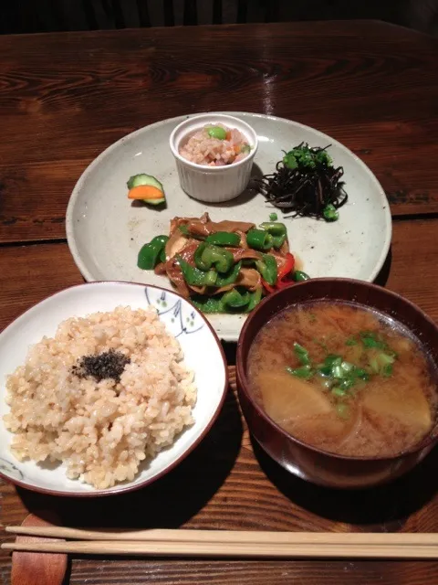 根津の谷 ランチ|マクさん