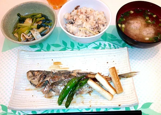 鯵の焼き浸し、鯵のつみれ汁、お浸し、鯵ご飯|まみさん