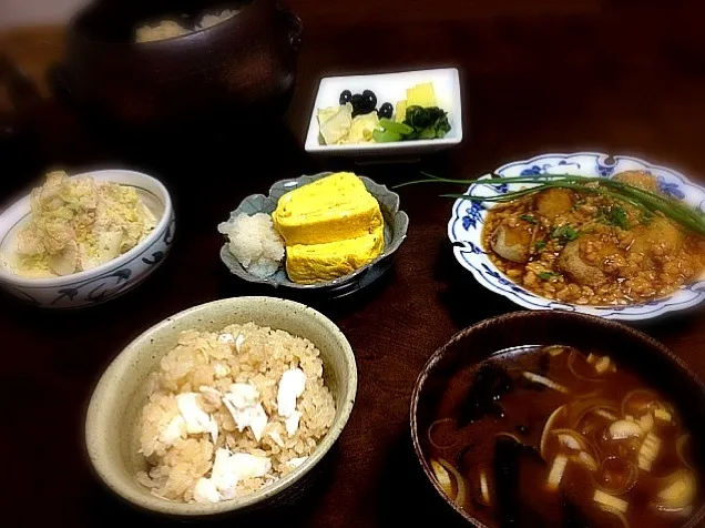 鯛めし〜柚子胡椒風味～ ・揚げ里芋のそぼろあんかけ・京風だし巻き卵・白菜胡麻サラダ・あさりの味噌汁|ショコラさん