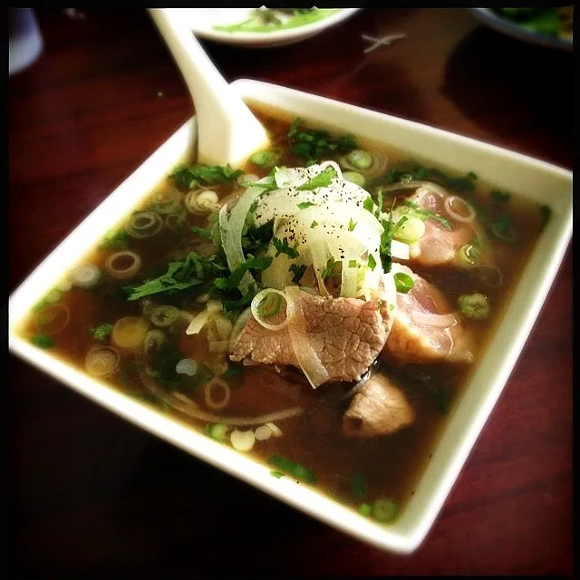 Beef Tendon and Rare Beef Pho|stephanie mizuhaさん