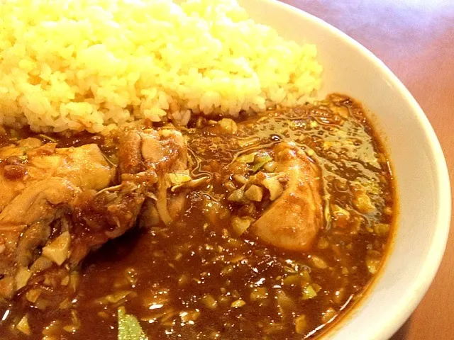 西新宿に来たらやっぱり食べたい。今のところ1位のカレー。うんめ〜。チキンカレー キャベツトッピング   5辛|さるさん