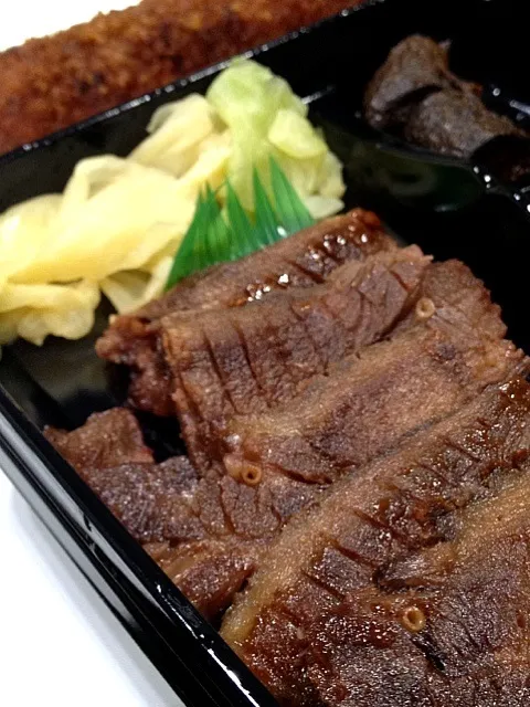 厚切り牛タン弁当|shinomiya yoshihiroさん