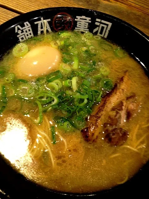 Snapdishの料理写真:とんこつしょうゆラーメン|ニノさん