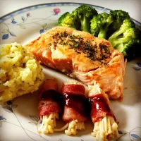 Salmon steak with broccoli, mashed potatoes n enoki mushrooms wrapped in bacon 😜