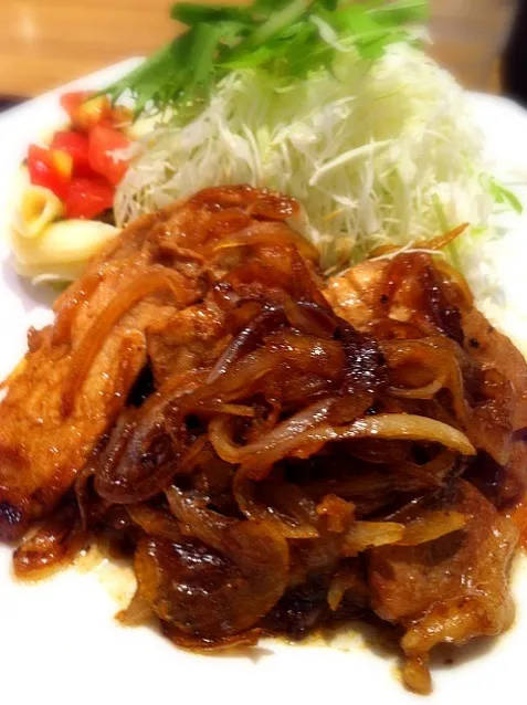 四元豚の生姜焼き定食いただきました。|abe yoshiroさん