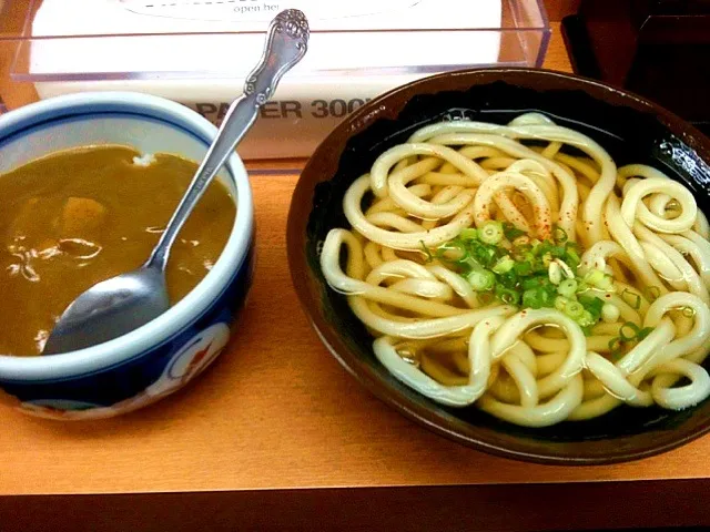 丸山製麺のカレーセット＠新橋|Yasuhiro Koikeさん