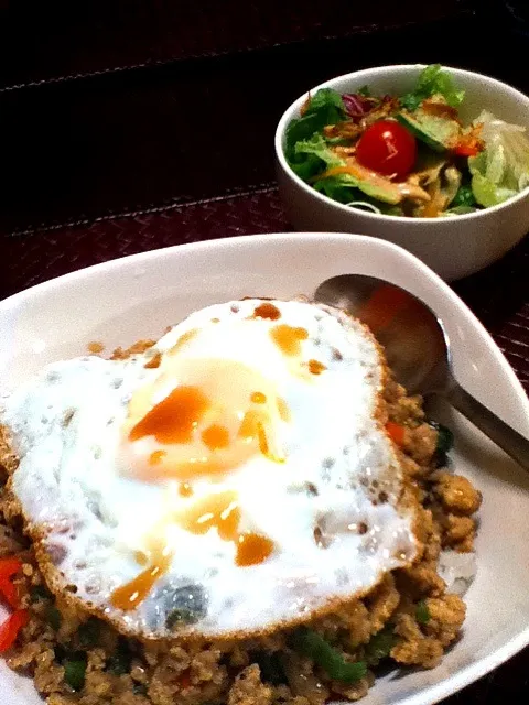 Snapdishの料理写真:ガパオ丼‼|おにぎり てつやさん