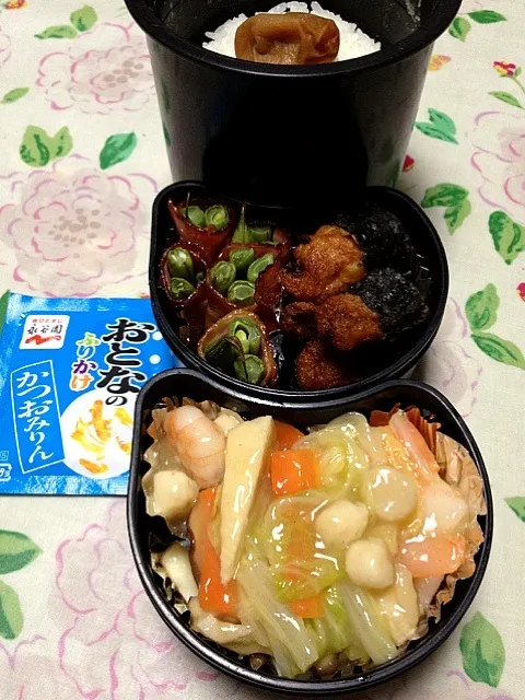 Snapdishの料理写真:高３男子の本日のお弁当。私の担当は、インゲンのベーコン巻き。 #お弁当 #弁当|Takashi H.さん