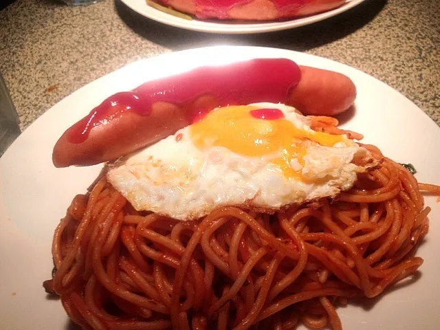 ナポリタン目玉焼きウインナーのせ|ナガマンさん