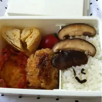 秋のコロッケのお弁当。スイートポテトも。|yukaさん