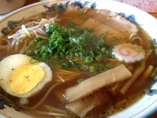 歯科の先生が昼休みに作ってるラーメン。|yossiniさん