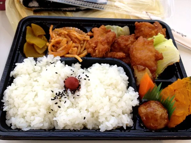 から揚げ弁当！470円|Haruka Kumaさん