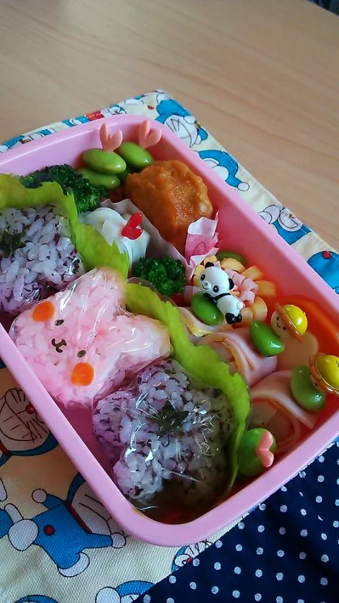 Snapdishの料理写真:ウサギ☆お花弁当|ゆーこ。さん