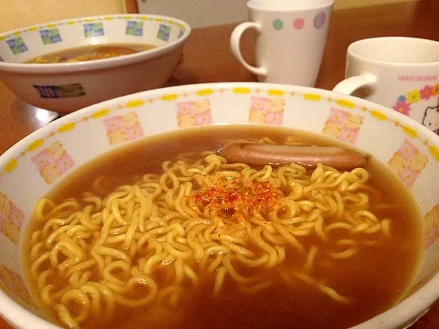 今日の夜ご飯 インスタントラーメン|りすなさん