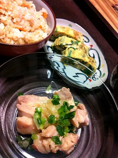 塩麹チキンの酒蒸し、キノコの炊き込みご飯、ニラ卵焼き、青梗菜の吸物|kikuminさん