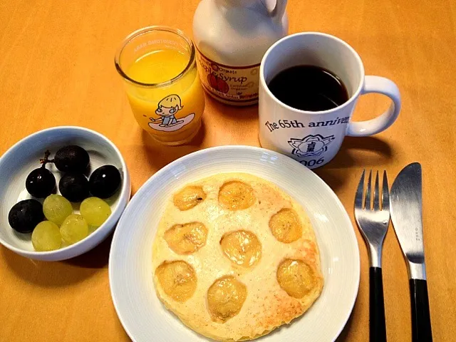 Snapdishの料理写真:Mornin! Banana pancake breakfast  :-)|松浦有里さん