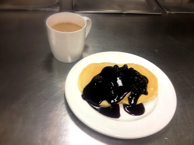 Pancake with blueberry sauce|kazuko Tsujiさん