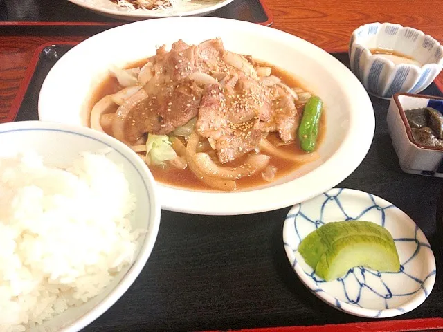 Snapdishの料理写真:生姜焼き定食|Perritoさん