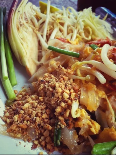 Stir-Fried Thai Noodle (Pad Thai)|YOLOさん