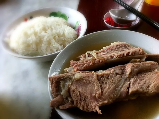 บัคกุเต๋ （今日の昼ご飯 シンガポールの肉骨茶）|Bunditさん