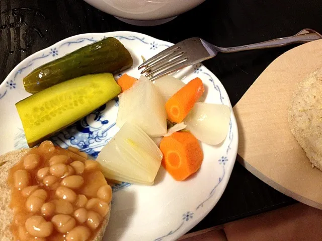 Cucumber pickles and carrot-radish-onion pickles|Kay Kobaさん