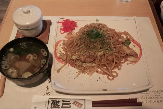 太麺焼きそば御膳を頂きました。( 開運亭 川越)|momongatomoさん