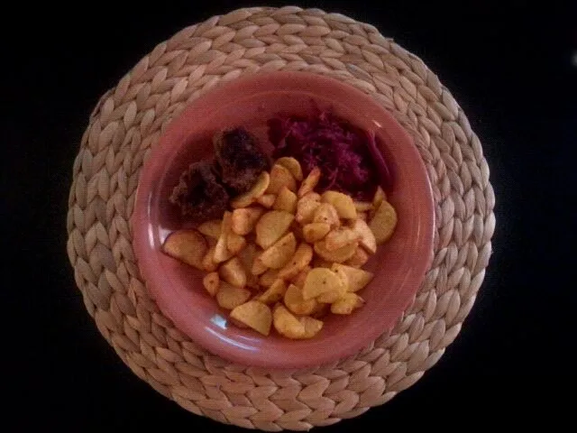 potatoes with meat and rotkohl :)|yumyumさん