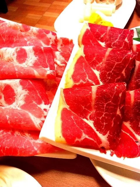 しゃぶしゃぶのお肉2種、豚と牛肉|さとう かおりさん