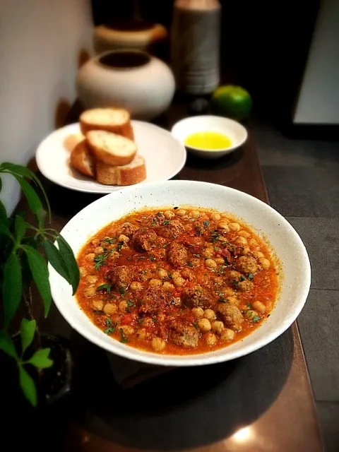 Chickpea stew with meatballs and  chorizo|rick chanさん