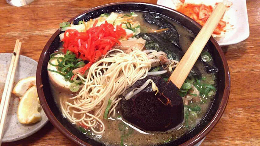 Snapdishの料理写真:醤油豚骨ラーメン|智美さん