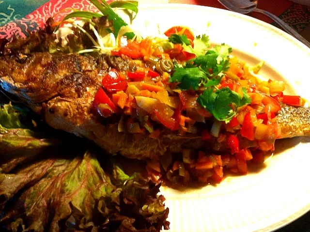 Zebra fish with tamarind sauce|sompinglingjaさん