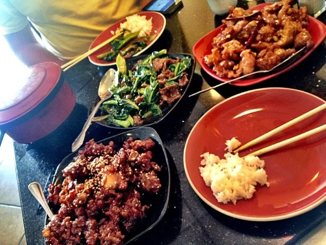 Shanghai spare ribs, General Tso chicken and Chinese broccoli & beef.|Erin Timmonsさん