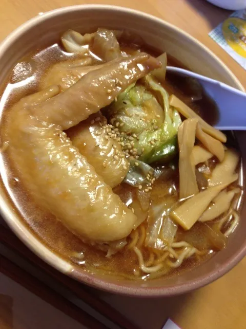 Snapdishの料理写真:手羽先ラーメン♪|みきおさん