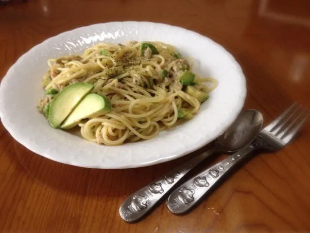 アボカドとツナのチーズスパゲティ|奥村桃佳さん