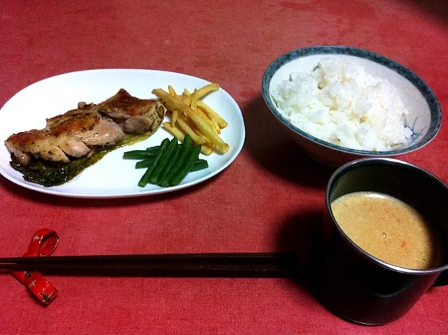 チキンの香草焼き、にんじんのライスポタージュ|JUNさん