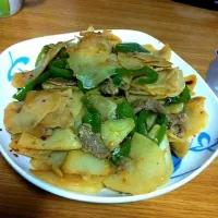 Snapdishの料理写真:青椒土豆肉片|Qさん