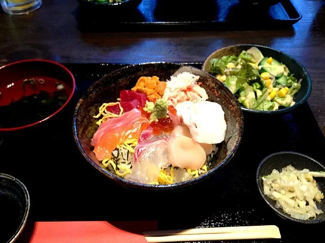 海鮮丼定食（≧∇≦）|橋本めぐみさん