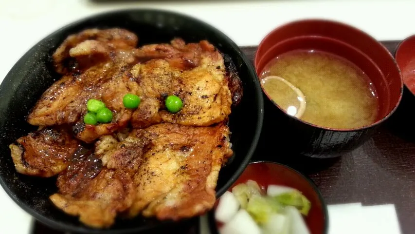 Snapdishの料理写真:豚丼|むぃさん