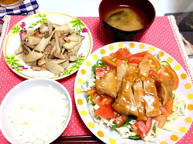 豚肉の味噌ステーキ&エリンギとベーコンのオリーブ油炒め|おんこさん