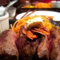 Snapdishの料理写真:にくにくしい肉！うまし！