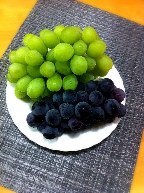 Uvas|lucia inoueさん