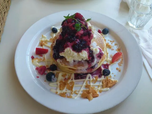 自由が丘、j.s.pancakeのベリーベリーチーズ。おいしかった～|あきこさん