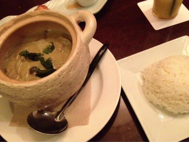 鶏肉と海老のグリーンカレー＆ジャスミンご飯|市川みかんさん