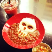 Snapdishの料理写真:情熱の真っ赤なカレー|こまきちさん